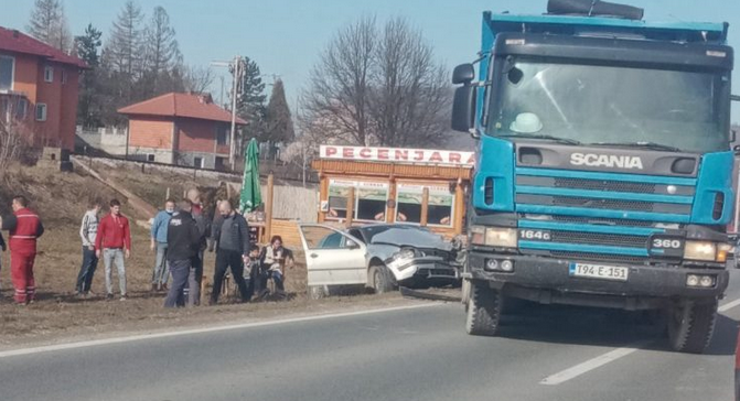 STRAVIČNA NESREĆA U BIH: Pet osoba povrijeđeno￼