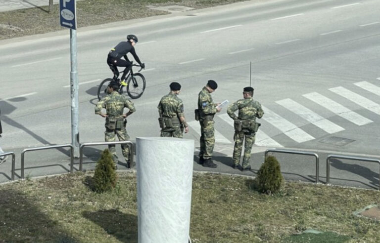 Vojnici EUFOR-a patroliraju Banja Lukom 