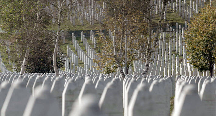 srebrenica memorijalni centar potocari