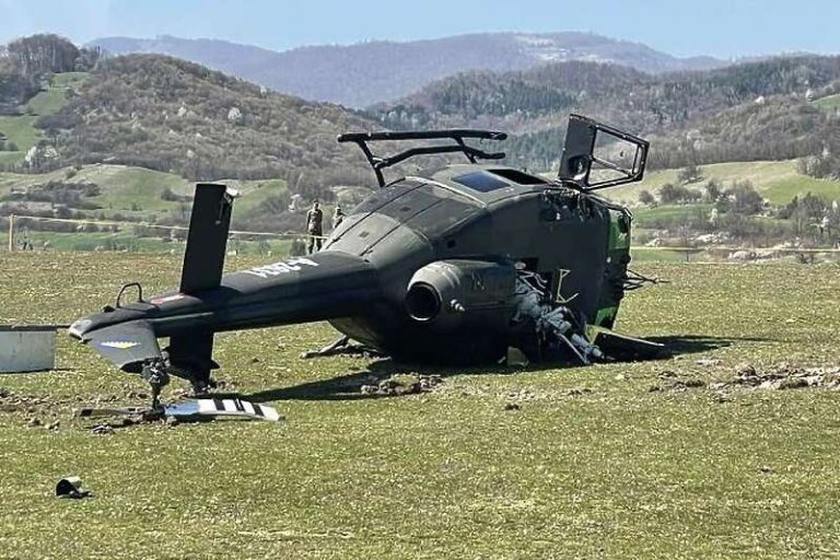 Pojavio se snimak prevrnutog helikoptera Oružanih snaga BiH 