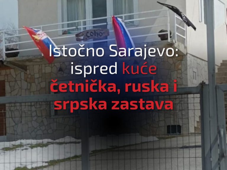 U centru Istočnog Sarajeva: Pred kućom četnička i zastava Rusije i Srbije