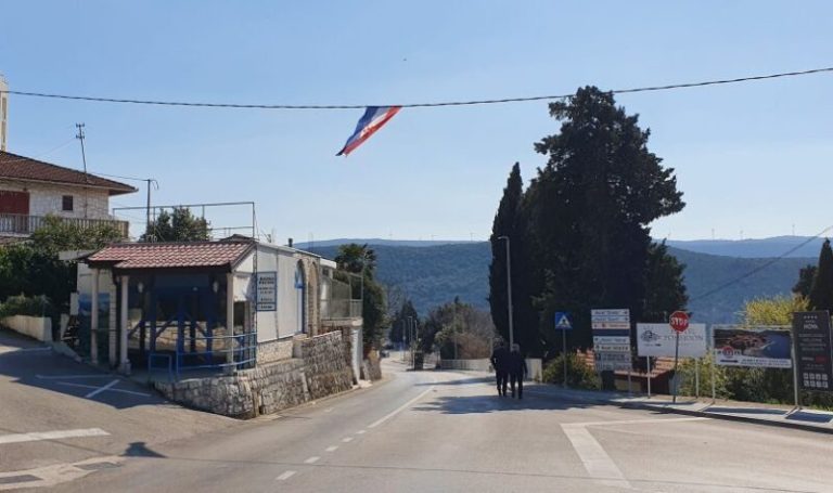 Neum jeste u Bosni i Hercegovini… No, ima li Bosne i Hercegovine u Neumu?!