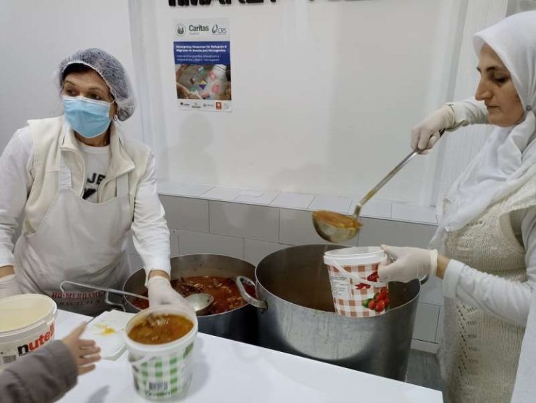 Narodna kuhinja sve teže nabavlja namirnice, spašava ih darežljivost građana tokom ramazana