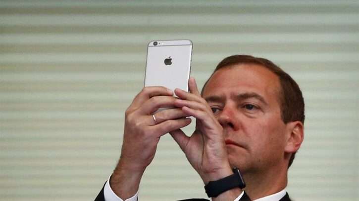 medvedev 270092 725x407 1