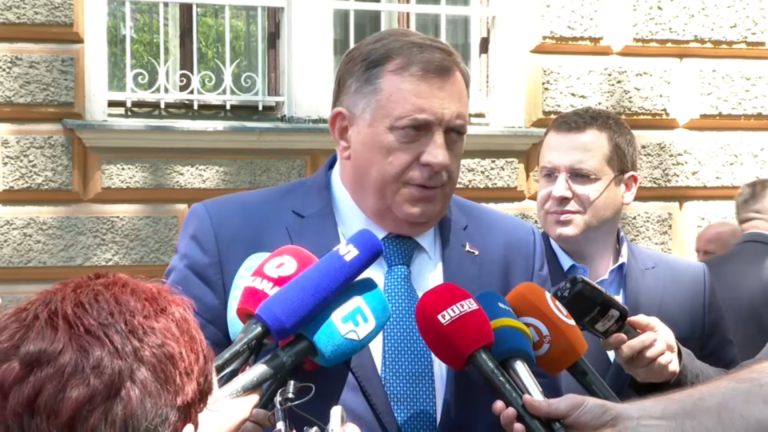 Dodik zatražio ostavku Šefika Džaferovića