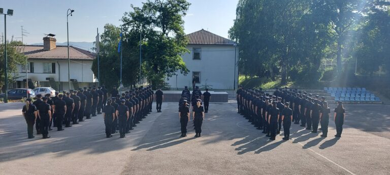 Polaznici XL generacije iz MUP-a ZDK danas su završili prvi dio policijske obuke