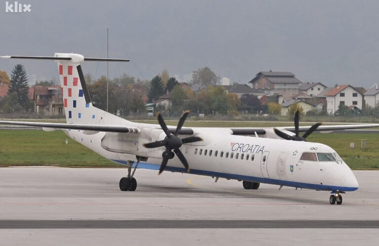 Oštećen avion koji je letio iz Zagreba za Sarajevo, sumnja se da je pucano iz vatrenog oružja