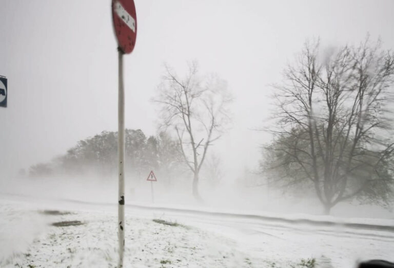 VELIKO NEVRIJEME | Nevjerovatne scene: Pao grad veličine oraha, nanosi bili do 70 cm