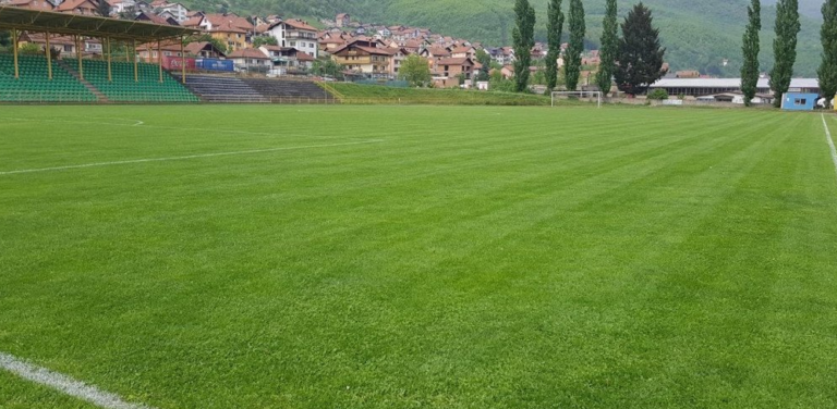 Na stadionu u BiH urađena nova travnata podloga, teren u OČAJNOM stanju nakon investicije od oko 500 000 KM