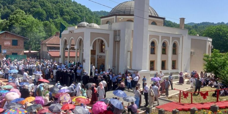 Berektom nove džamije u Zavidovićima grade se još dvije džamije u BiH