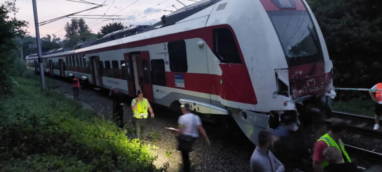 Sudar voza s lokomotivom: Veliki broj povrijeđenih