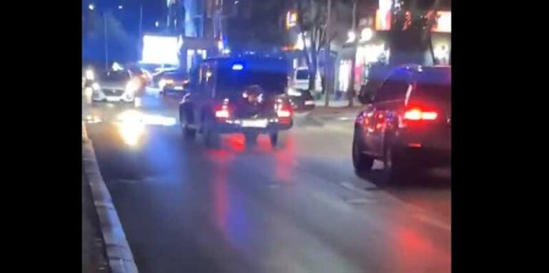 Kosovska policija pod rotacijama krenula iz Prištine ka sjeveru (VIDEO) 