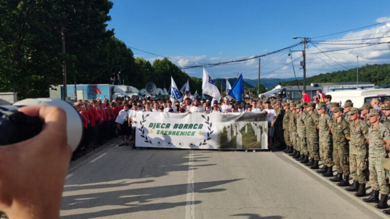 Hiljade učesnika “Marša mira” stiglo u Potočare