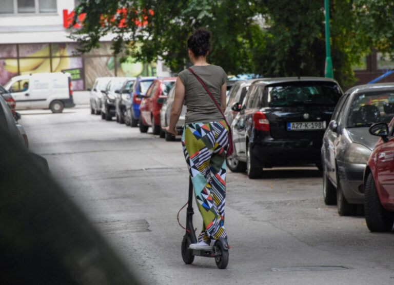 Balansiranje između kantona i države: Kuda voziti električni romobil?