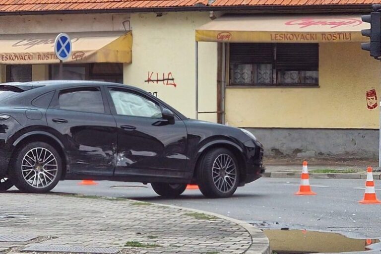 Slučaj u BiH: Uhapšen vozač poršea, pijan prijetio policajcima