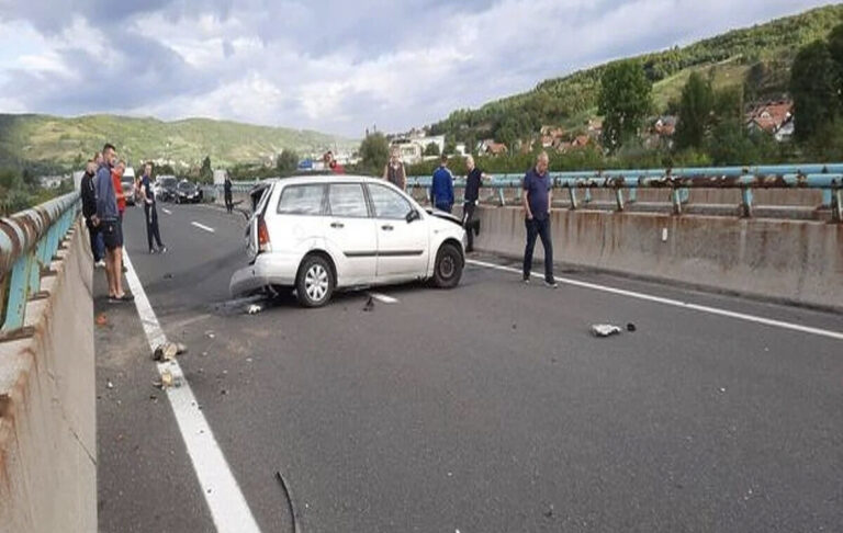 Saobraćajna nesreća na autoputu A1, saobraćaj potpuno obustavljen