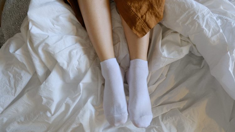 Kako spavanje u čarapama tokom hladnog perioda utiče na organizam?