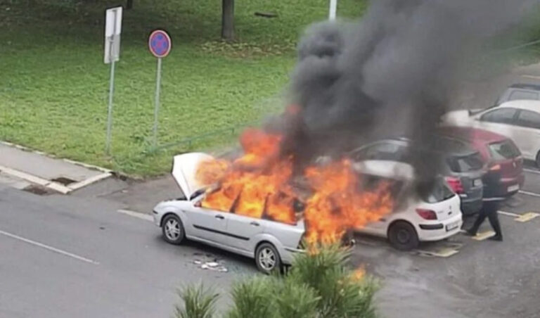 Snažne eksplozije uznemirile građane, vatra progutala automobil