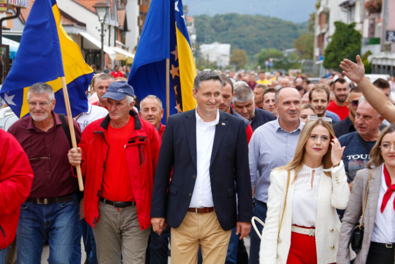 Bećirović: Ljudi u BiH zaslužuju pravdu i bolji život