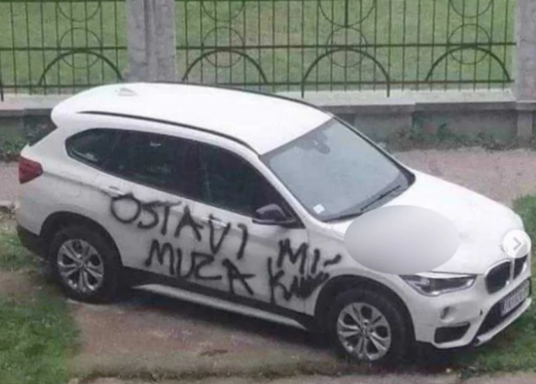 Saznala da je muž vara, pa išarala auto NJEGOVE LJUBAVNICE: “Ostavi mi muža, ku*vo”, usijane mreže, a šokantan prizor ne prestaje da se komentariše