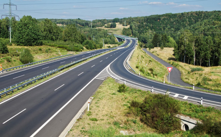 Pored novaca na računu UIO, entitetska preduzeća za izgradnju autoputeva se kreditno zadužuju