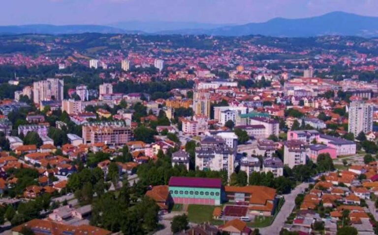 Muškarcu koji je preminuo dok je bio s mlađom ženom u hostelu sprema se sahrana: Bijes pršti na sve strane