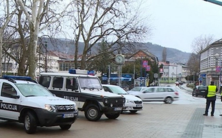 Drama u BiH: Pokušao ubiti brata, bacio mu ručnu bombu u dvorište