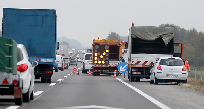 Tragedija na autocesti: Kamion naletio na radnike, jedan poginuo, drugi teško povrijeđen