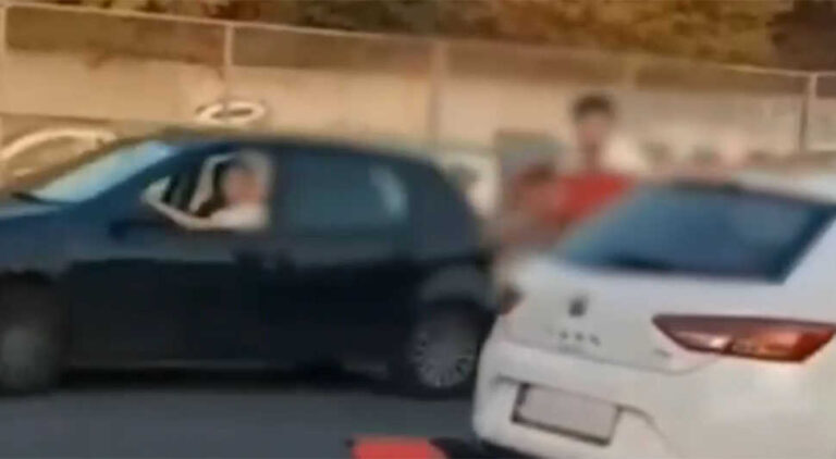 Žestoka tuča zbog nesporazuma u saobraćaju (VIDEO)