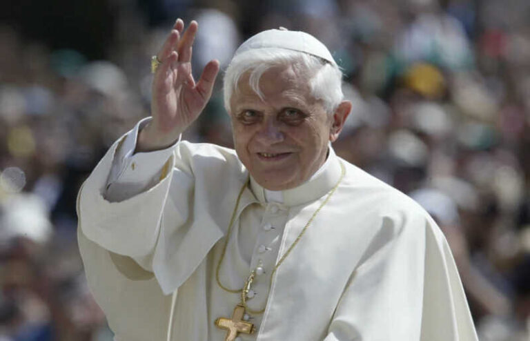 U Vatikanu preminuo bivši papa Benedikt XVI