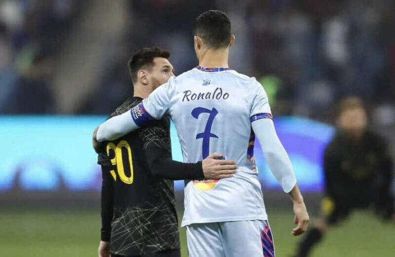 Fotografija za historiju: Messi i Ronaldo vjerovatno posljednji put zajedno na terenu