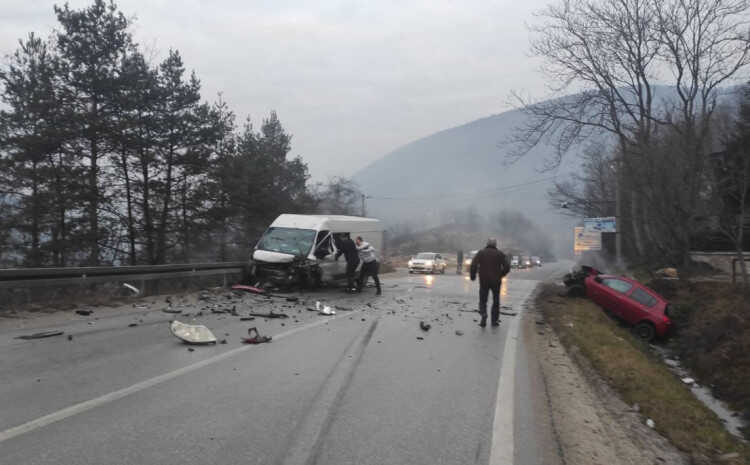 Teška saobraćajna nesreća u BiH: Povrijeđena najmanje jedna osoba