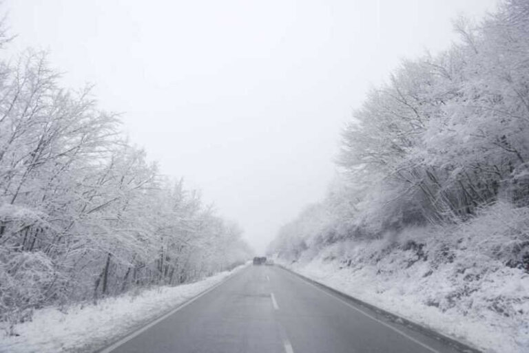 Na Bjelašnici jutros minus 19, u Bosni umjereno do pretežno oblačno, u Hercegovini sunčano