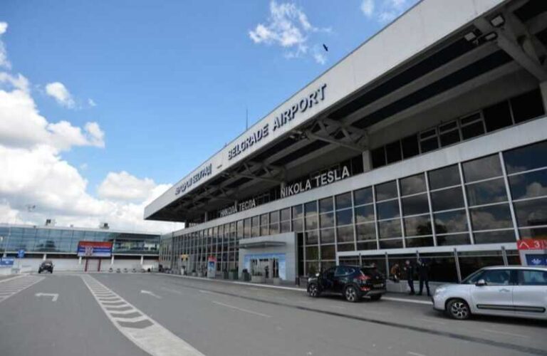 Prinudno sletio avion na Aerodrom “Nikola Tesla”