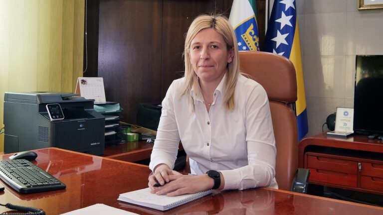 Premijerka Mehmedić čestitala 20. mart – Dan Grada Zenice