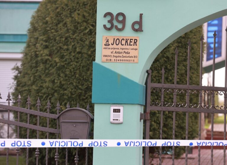 DETALJI TRAGEDIJE: Ovo je kuća u kojoj je sin ubio oca pa presudio sebi