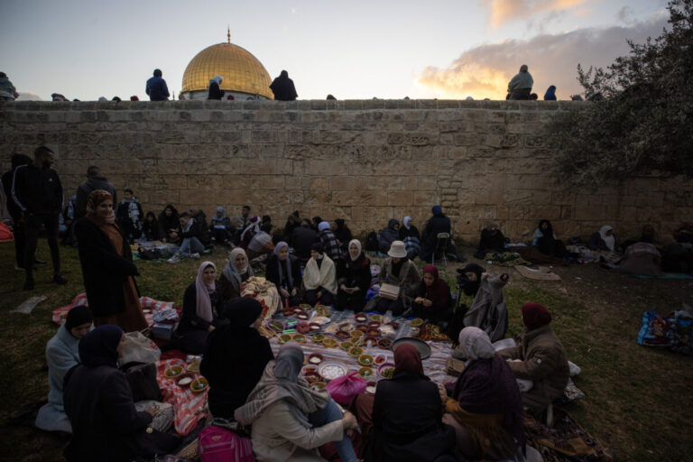 Iftar u haremu Al-Akse (FOTO)