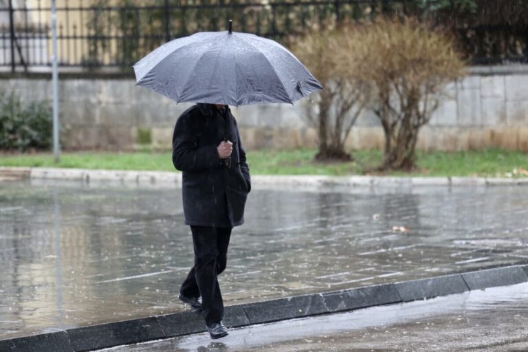 Iako je proljeće, vrijeme je kao da je jesen: Toplija odjeća će biti potrebna