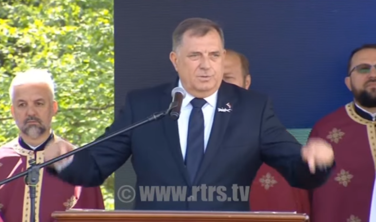 Dodik divljao u Donjoj Gradini, urlao o ujedinjenju sa Srbijom: Ovo je vijek ujedinjenja!