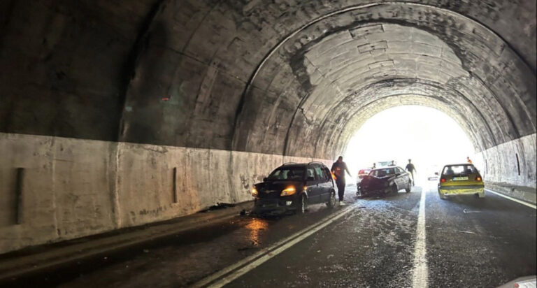 Krš i lom na M-17: Sudarila se dva vozila, stvorile se gužve