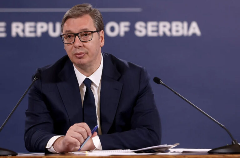 Predsjednik Srbije Aleksandar Vučić hitno primljen u bolnicu