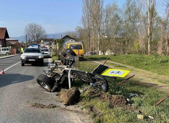 Prevrnuo trocikl, vozač prevazen u bolnicu