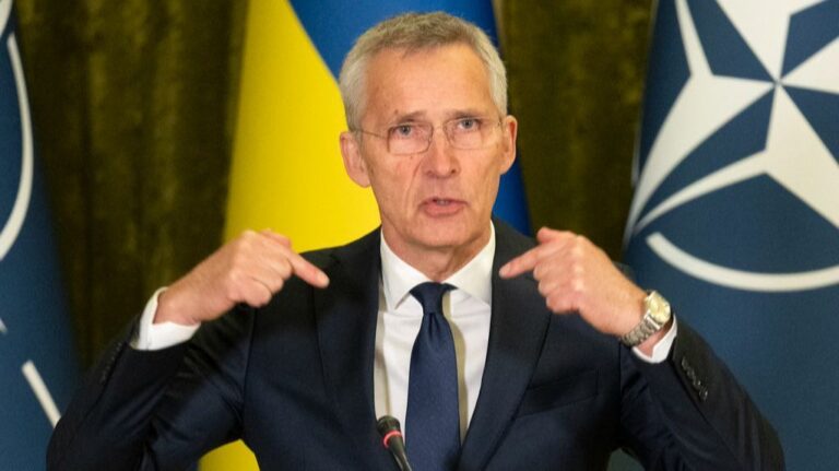 Stoltenberg: Pomoć Ukrajini da se odbrani ne čini nas stranom u sukobu