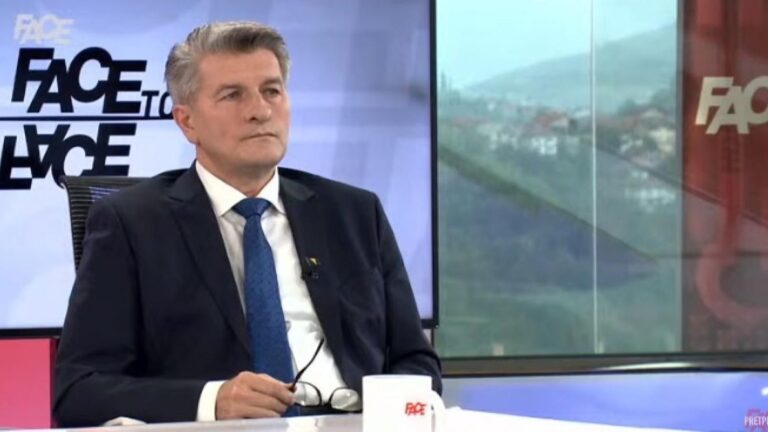 Šemsudin Mehmedović otkrio da li je spreman preuzeti SDA