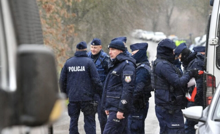 STRAVIČAN ZLOČIN: Muškarac sa nožem upao u sirotište i ubio djevojčicu, više povrijeđenih