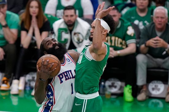 Boston “razbio” Filadelfiju za finale Istoka, blamaža Embida i Hardena