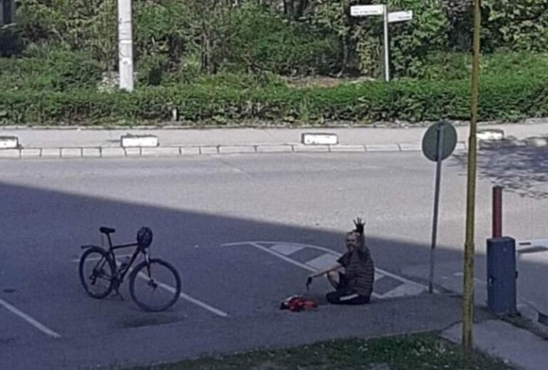 Da sinu ništa ne nedostaje: Zabrinuti otac dežura ispred bolnice u Tuzli!