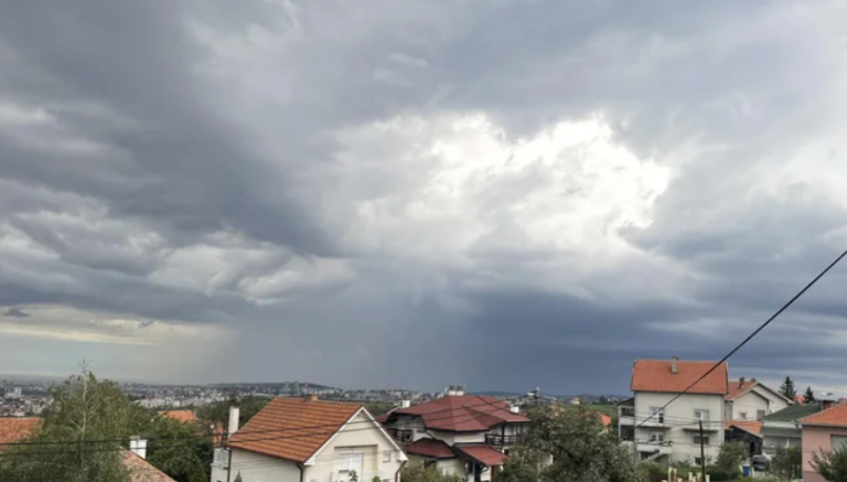 Šta je superćelijska oluja zbog koje meteorolozi dižu uzbunu