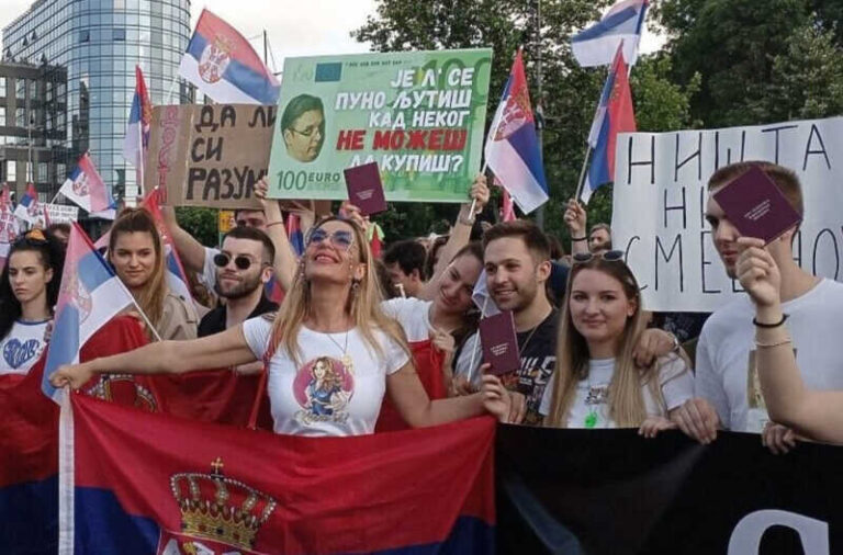 Šesta sedmica protesta u Beogradu, studenti skandiraju: “Izađite napolje”