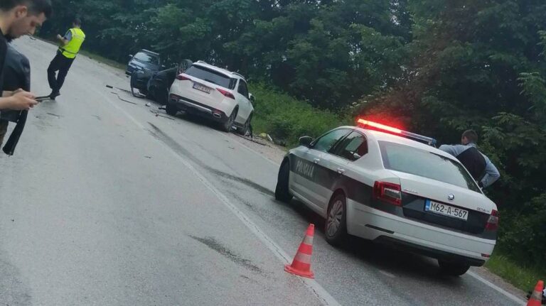 Saobraćajna nesreća u BiH: Više osoba povrijeđeno, a saobraćaj blokiran